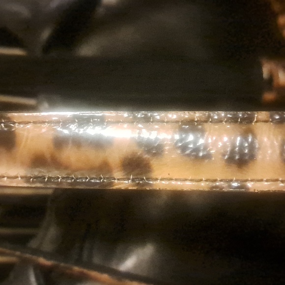 Closet clearance - Picture 7 of 10